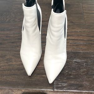 March Fisher ankle white boots